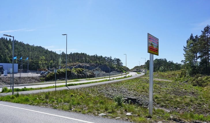 Berre nokre hundre meter av Åsen-Helleskaret er ferdig når ny E39 opnar fredag 21. oktober. Resten skal snart ut på anbod. (Foto: Kjetil Vasby Bruarøy)