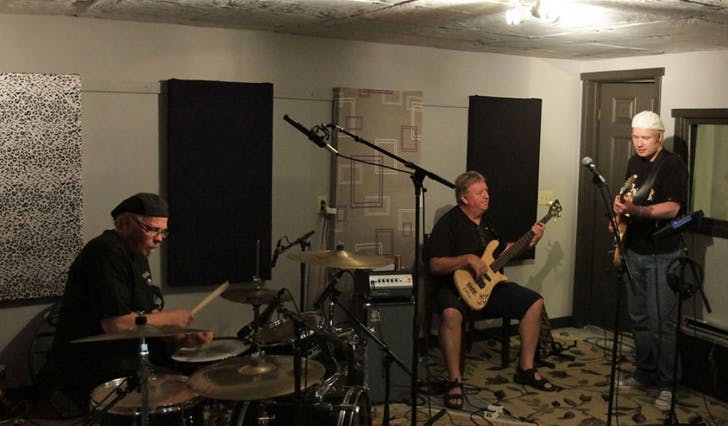 Blue Note Shuffle i studioet i Nashville. (Privat foto)