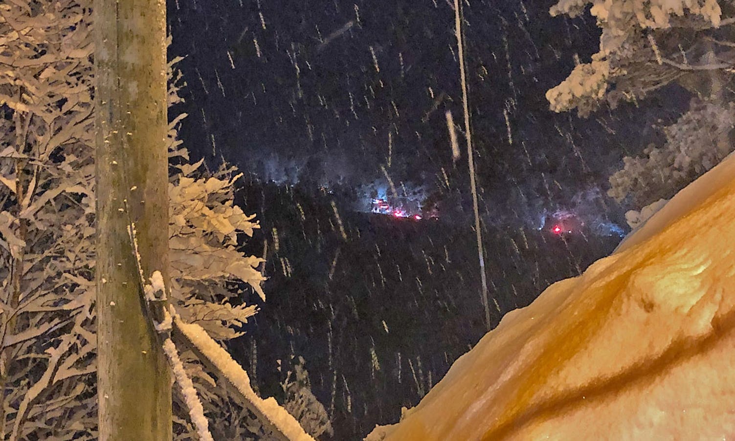 Snøen skapar problem i trafikken - full stopp i Rødsliane