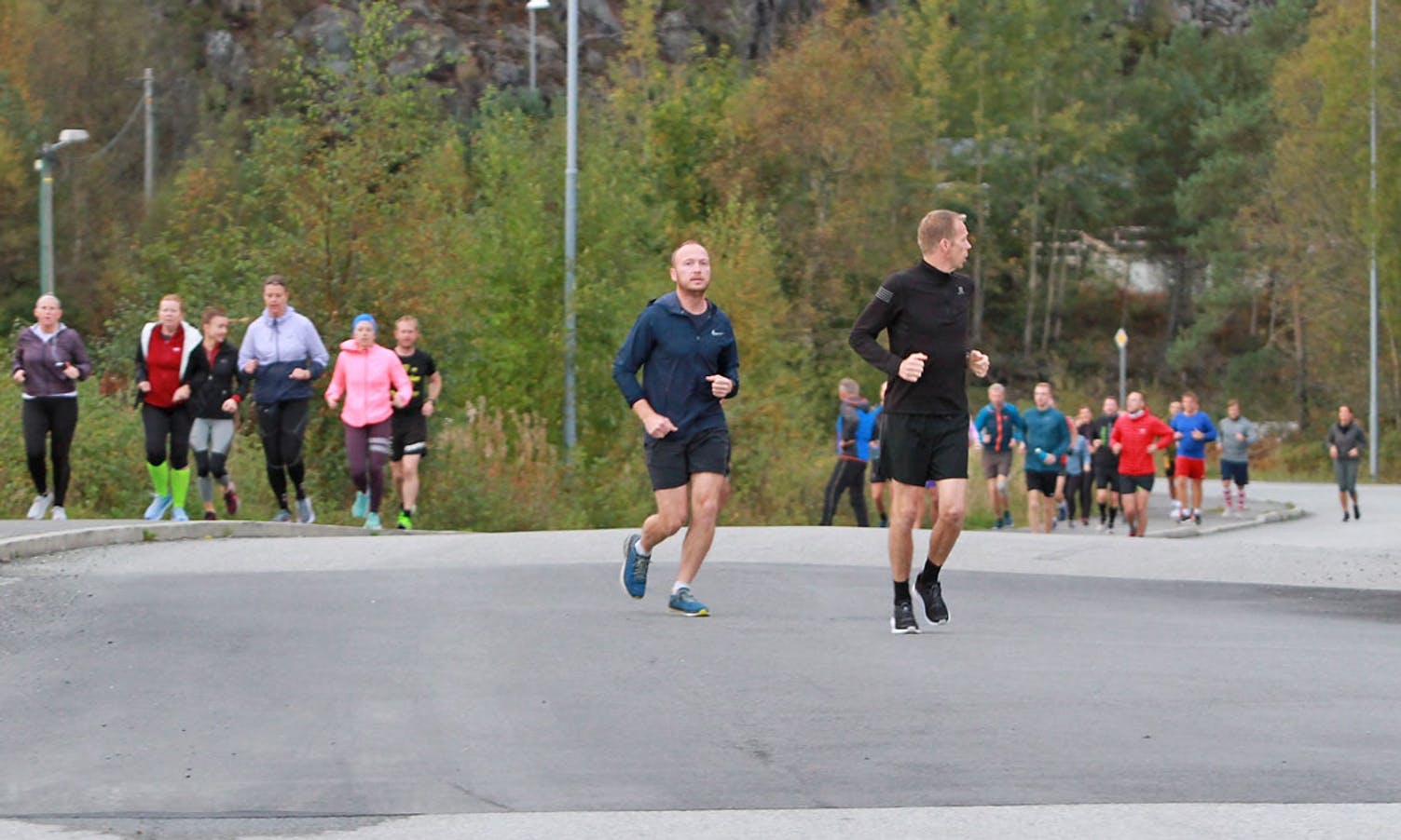 Oppvarming før start i Ådnadalen. (Foto: KVB)