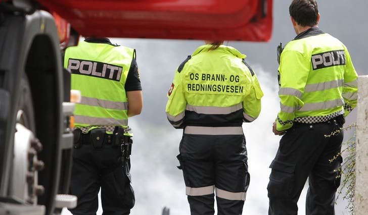 Politi og brannvesenet rykte ut til Bergstøvatnet på Søfteland (ill.foto: KVB)